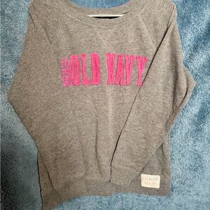 Old Navy grey sweatshirt with pink logo #loungewear #cozy
